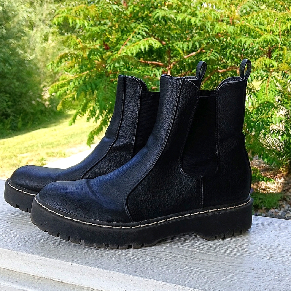 Sincerely Jules Black Ankle Booties